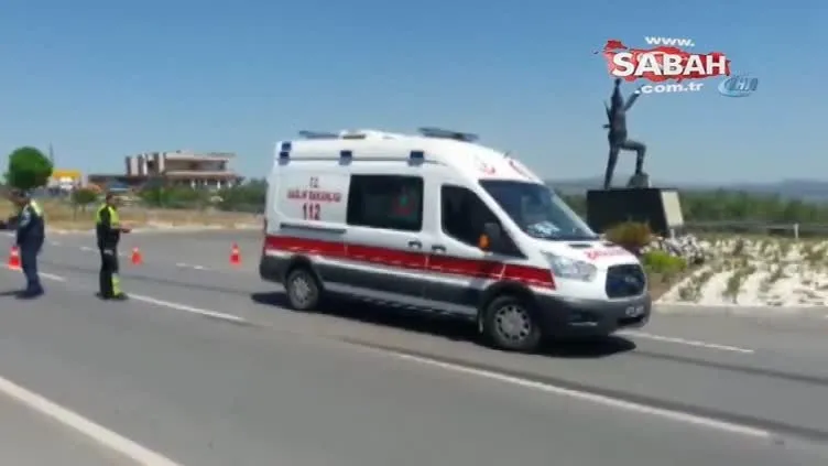 Manisa'da askerleri taşıyan midibüs ile tır çarpıştı: Çok sayıda yaralı var!