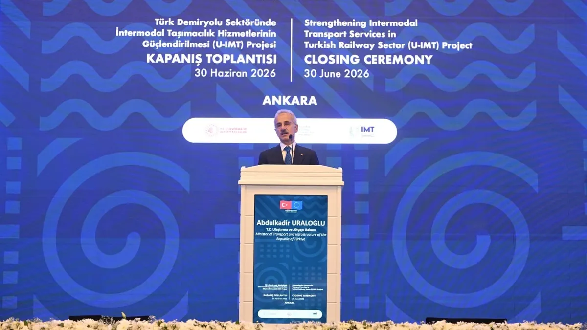 Ulaştırma ve Altyapı Bakanı Abdulkadir Uraloğlu
