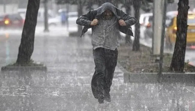 SON DAKİKA | Meteoroloji uyardı! 20 ilde kuvvetli sağanak ve fırtına alarmı! O tarihlerde şemsiyesiz çıkmayın