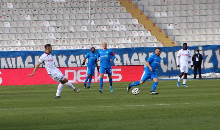 canli-erzurumspor-trabzonspor-mac-basladi-1615728521069.jpg