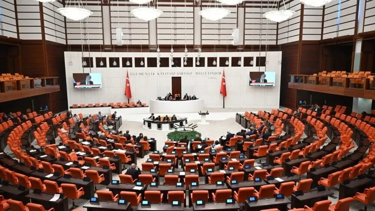 Terörsüz Türkiye Yasası kabul edildi: Siyasilerden mesajlar peş peşe geldi!