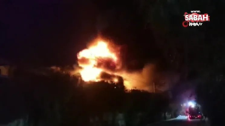 Bornova Kemalpaşa Caddesi'nde bulunan bir lastik bayisinin deposunda yangın | Video