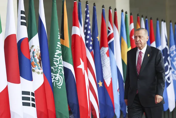 son-dakika-balide-g20-liderler-zirvesi-baskan-erdogan-temaslara-basladi-1668488468314.jpg Son dakika: Bali'de G20 Liderler Zirvesi! Başkan Erdoğan temaslara başladı