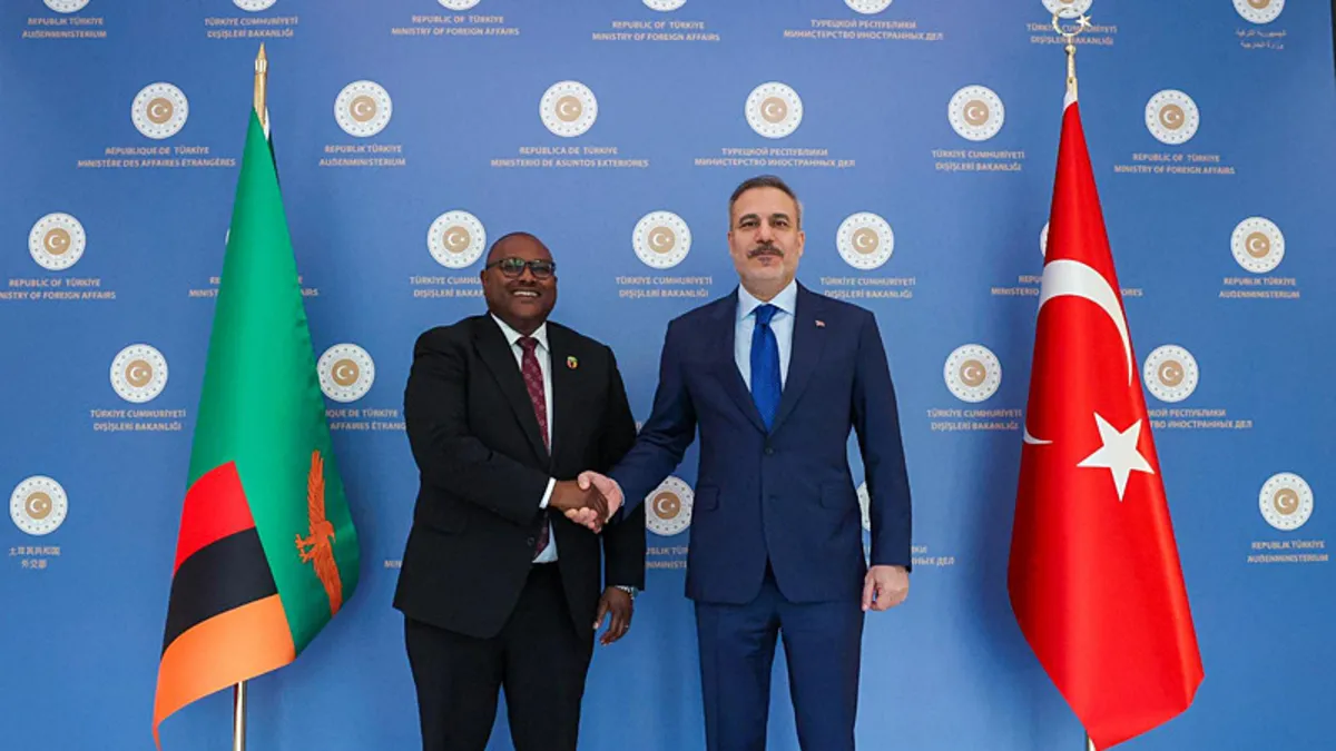 Bakan Fidan, Zambiyalı mevkidaşı ile görüştü!