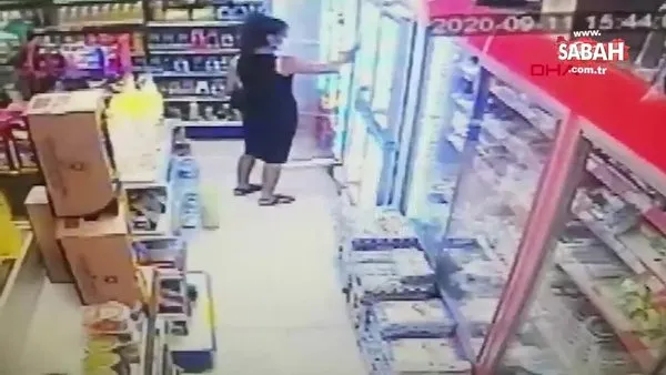 Son dakika: Avcılar'da markette iğrenç görüntüler! Kadını taciz anı kameraya yansıdı | Video
