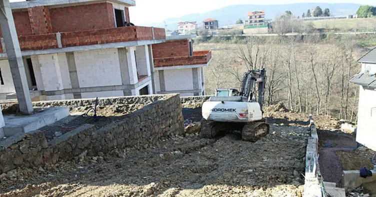 Başiskele’de yeni yollar yapılıyor