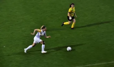 Aycan Yanaç, Kadın Futbol Ligi’nde ilk defa forma giydi