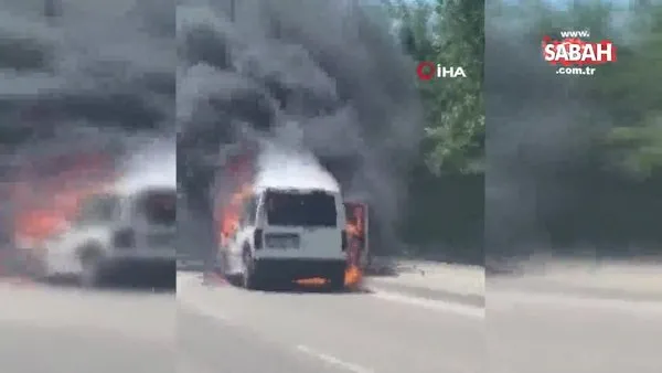Bursa'da seyir halinde alev alan araç küle döndü | Video