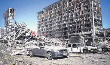 Alışveriş merkezi füzeyle vuruldu