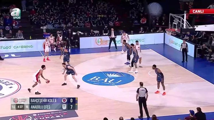 Bahçeşehir Koleji 4-24 Anadolu Efes (1. Periyot Sonucu)