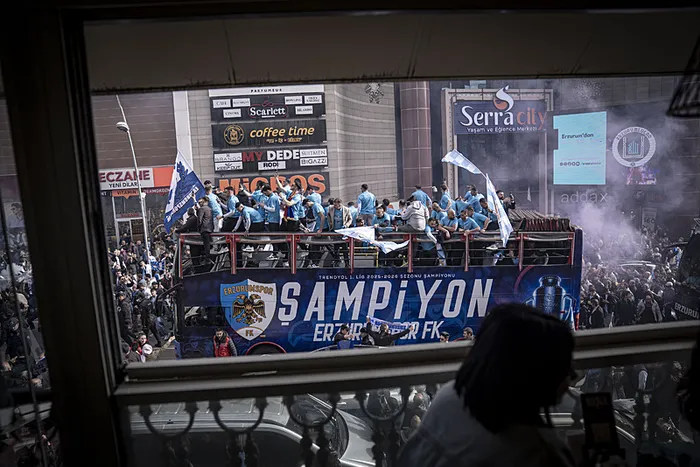 super-lige-yukselen-erzurumspor-fk-sampiyonluk-turu-atti-1777475006839.jpeg