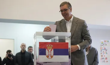 Sırbistan’daki genel seçimde parti temsilcileri oylarını kullandı