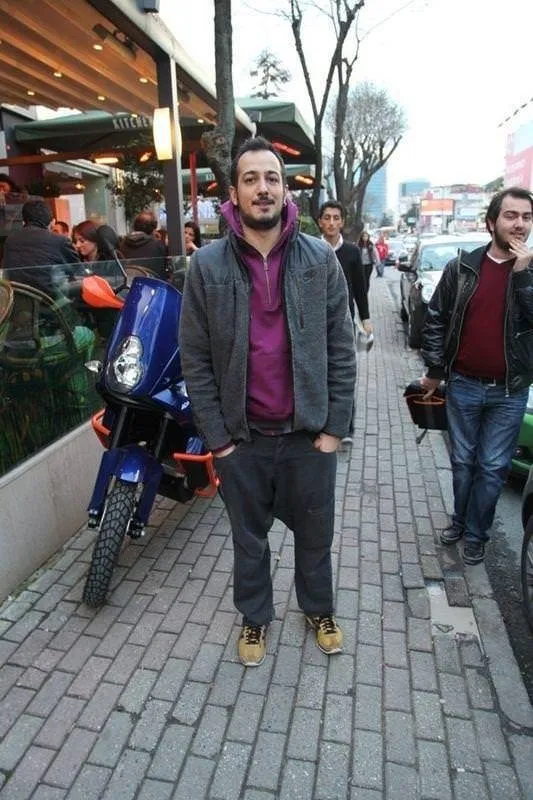 Ünlülerden 1 Mayıs tweetleri