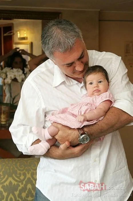 Yaprak Dökümü'nün Fikret'i Bennu Yıldırımlar'ın kızı Ada güzelliğiyle sosyal medyayı salladı! İşte Bennu Yıldırımlar'ın gözlerden uzak büyüyen kızı...