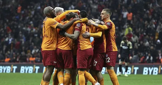 Son dakika: Galatasaray ikinci yarıda açıldı! Aslan, Yeni Malatyaspor karşısında moral buldu…