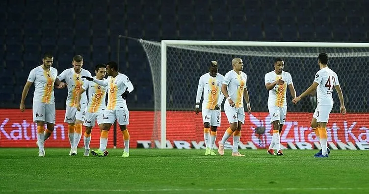 Galatasaray deplasmandabüyük maç kazanamıyor