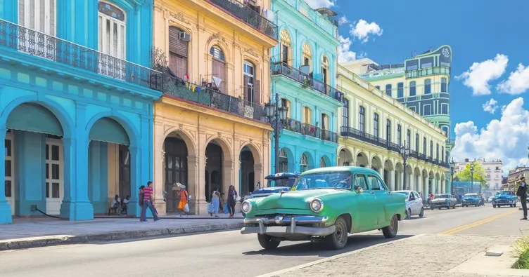 Ölümcül derecede komik bir hikaye: Havana’daki Adamımız