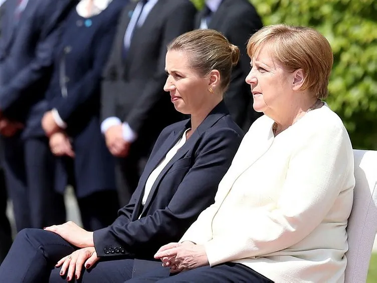 Angela Merkel�in titreme nöbetlerinin nedeni nedir? İşte uzmanlardan