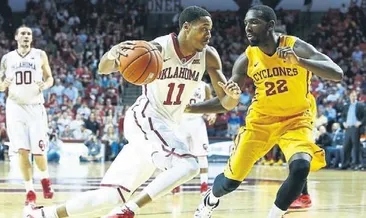 Pınar Karşıyaka atakta