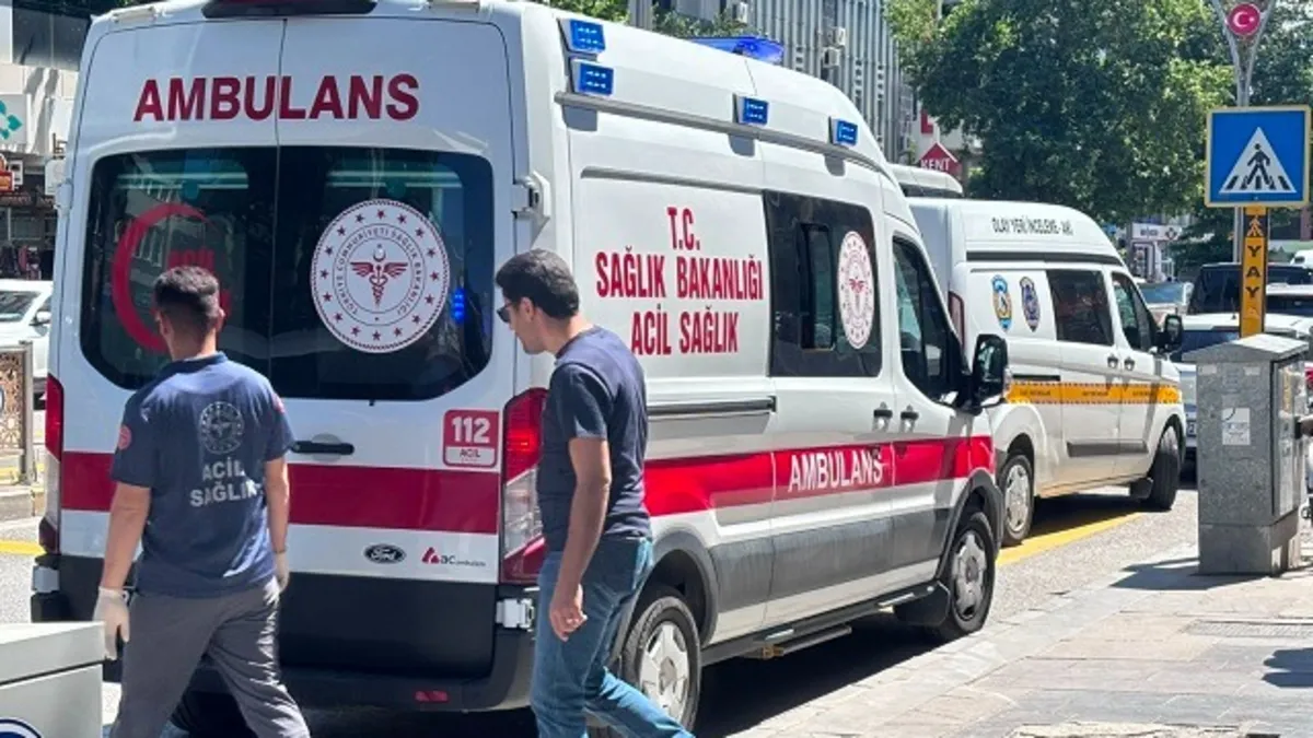 Erzincan'da bir iş yerinde 64 yaşındaki Ahmet Kaya'nın cansız bedeni bulundu.