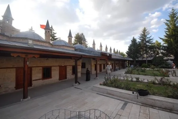 İşte kare kare Mevlana Dergahı