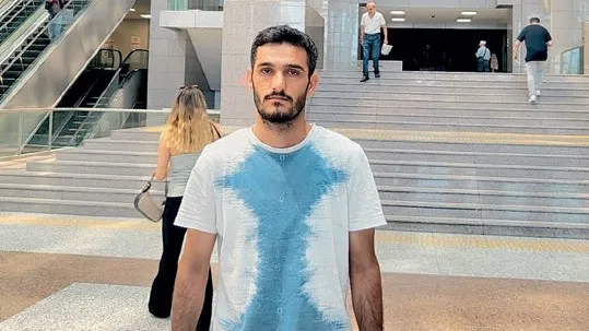 yanlislikla-vuruldu-hayati-perisan-oldu-1788380955820.jpeg