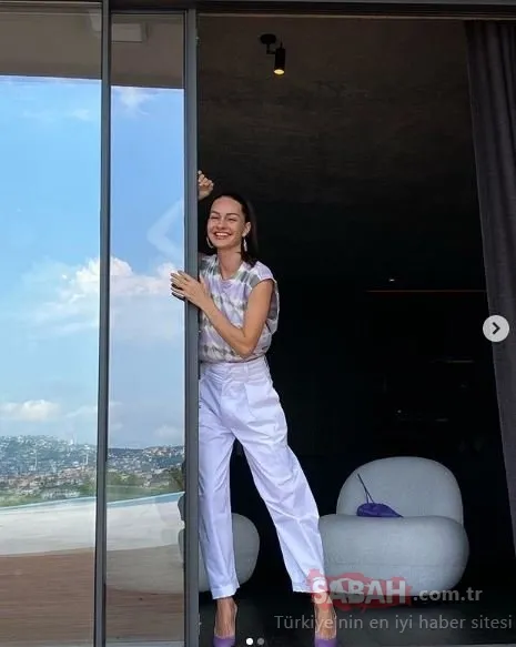 Şarkıcı Ceylan'ın süper lüks evi göz kamaştırdı! Sosyal medya yıkıldı!