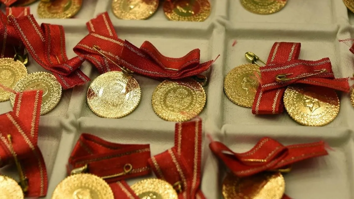 Canlı Altın Fiyatları 22 Şubat 2026: Bugün tam, çe…