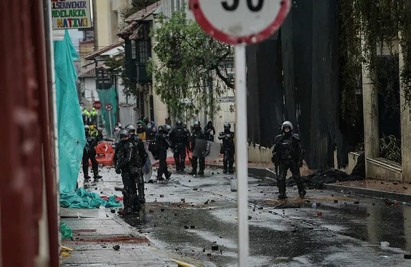 kolombiyada-yasa-protestolarinin-bilancosu-belli-oldu-17-olu-846-yarali-1620068493124.jpg Kolombiya’da yasa protestolarının bilançosu belli oldu: 17 ölü, 846 yaralı