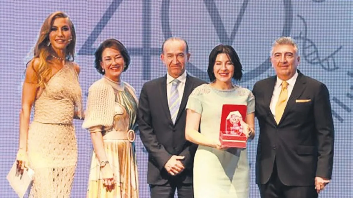 Sanat dünyasını buluşturan davet – Son Dakika Magazin Haberleri