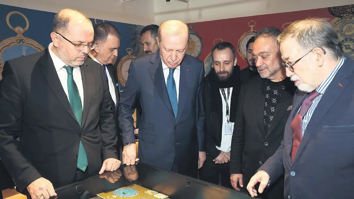 Erdoğan, ‘Muhteşem Cep Saatleri Koleksiyonu’ sergisini gezdi Erdoğan, ‘Muhteşem Cep Saatleri Koleksiyonu’ sergisini gezdi