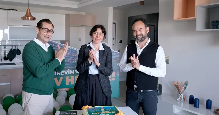 Eminevim 600 bin TL’lik ev hediye etti
