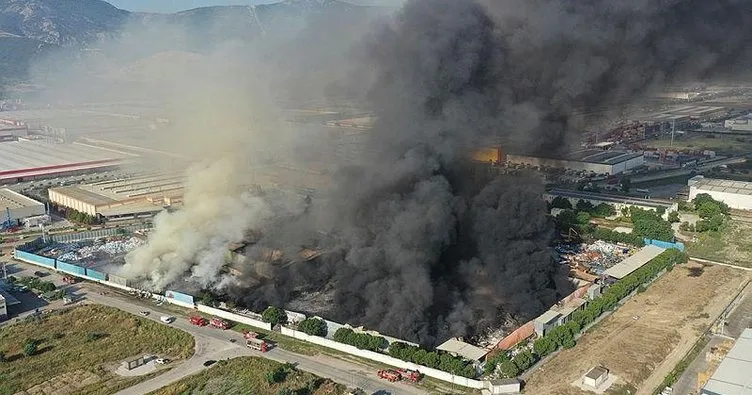 Manisa’da yanan geri dönüşüm tesisine 7 milyonluk ceza