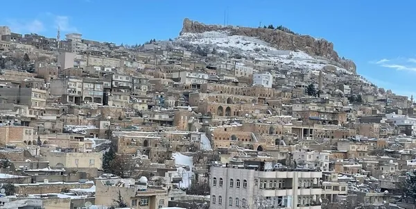 tarihi-kent-mardin-beyaz-gelinligini-giydi-1642688327891.jpg