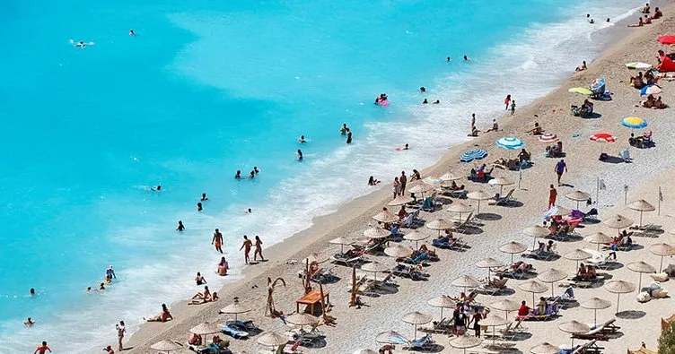 Turizmin başkenti Antalya’da bayram tatili yoğunluğu yaşanıyor