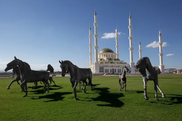 dr-suat-gunsel-camii-fotograf-yarismasinin-kazananlari-aciklandi-1703753575042.jpg