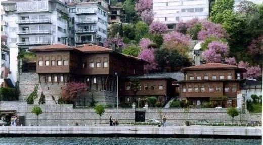 Boğaz hakkında herşey kitabından Boğaz'ın en güzel yalıları