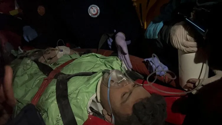 Konya’da 4 katlı bina çöktü! 2 kişi hayatını kaybetti: 3 kişi sağ kurtarıldı