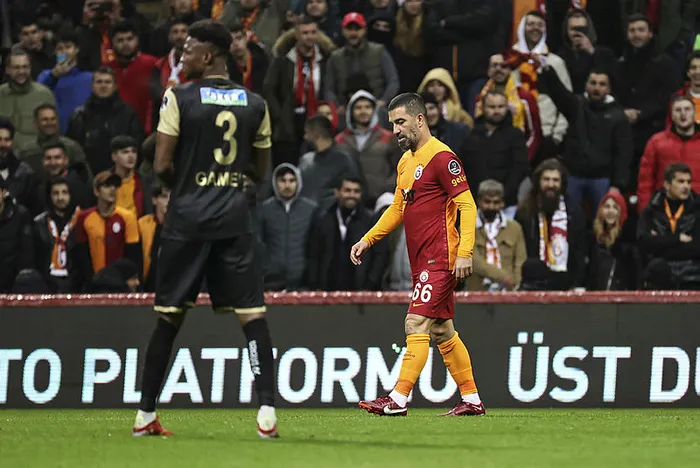 son-dakika-galatasaray-haberleri-erden-timurdan-kerem-akturkoglu-ve-marcao-aciklamasi-1655975496534.jpg