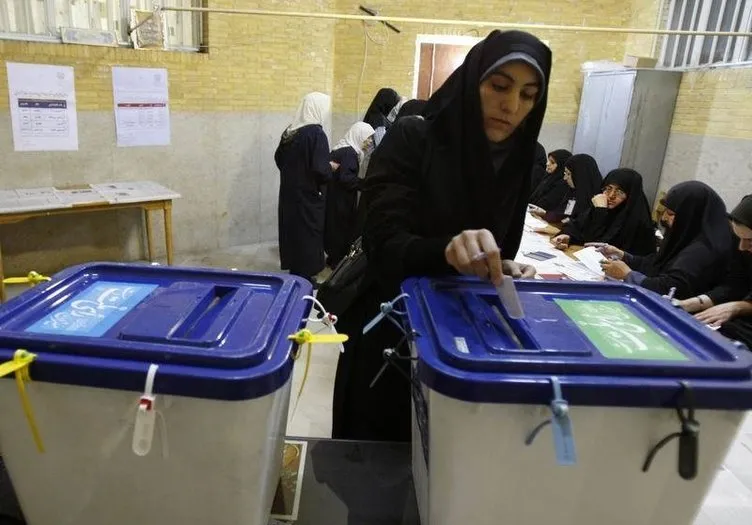İran, yeni Cumhurbaşkanını seçiyor