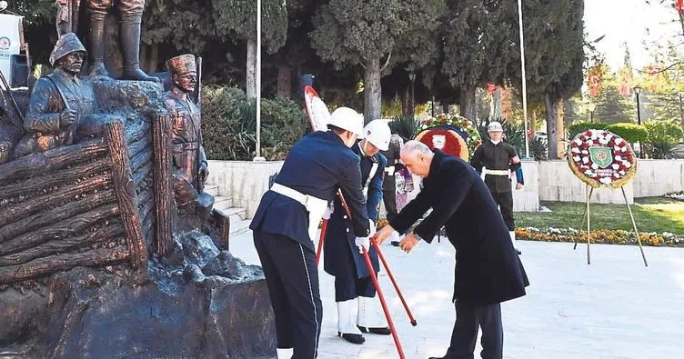 Çanakkale şehitleri için Ege’de tören