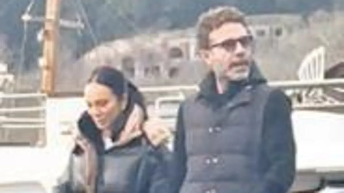 El ele Boğaz yürüyüşü