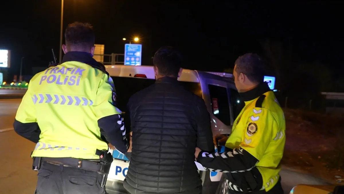 Kırıkkale’de nefes kesen kovalamaca! Cezaevi firarisi kıskıvrak yakalandı