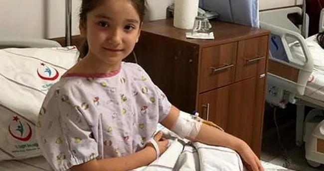 Bademcik Ameliyati Olan Kizin Bogazinda Gazli Bez Unutuldu En Son Haber