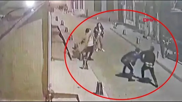 SON DAKİKA: İstanbul Beyoğlu'nda kadına darp dehşeti kamerada! Şişeyle vurdu, tekmeledi...