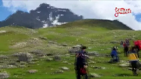 Kaçkar Dağları'nda başına taş düşerek yaralanan kadın dağcı kurtarıldı | Video
