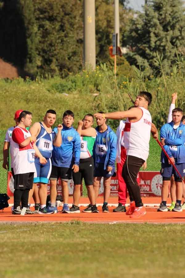 down-sendromlu-atletizm-milli-takimi-olimpiyat-sampiyonu-oldu-1711615933590.jpg