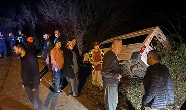 Bartın’da minibüs şarampole devrildi: 4 kişi yaralandı! #bartin