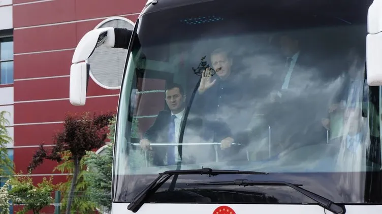Erdoğan 2. Ordu Komutanlığı’nı ziyaret etti