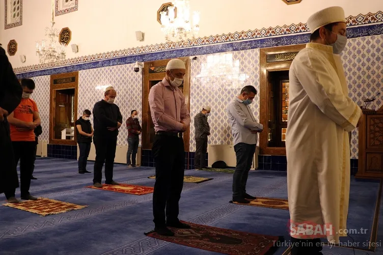 Cuma namazı saati: Cuma namazı bugün saat kaçta kılınacak? Diyanet ezan ...